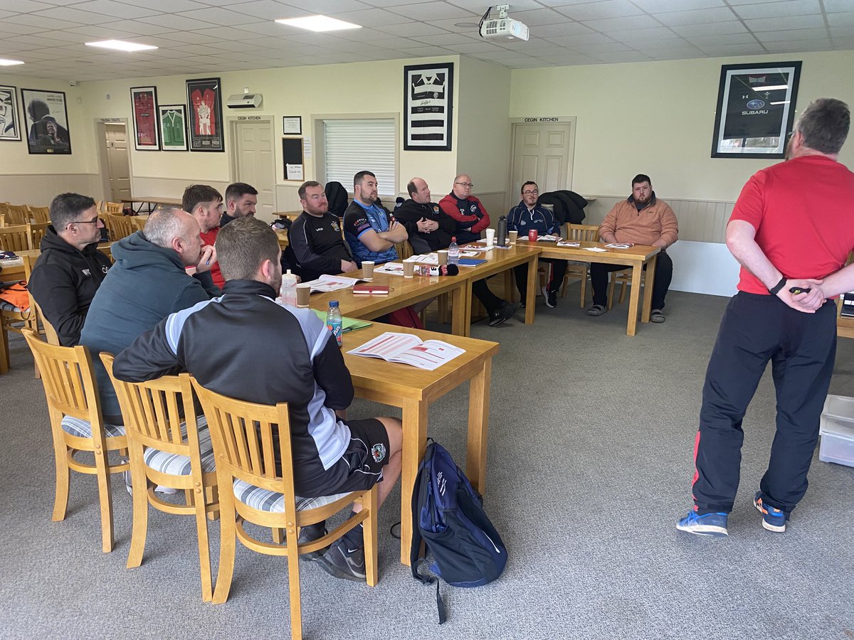 timpoole959's tweet photo. And we are off WRU Level 2 Course at @NantgaredigRFC - 12 coaches wanting to up-skill for the betterment of their clubs! @aledparry #wru_community #challengethinking #rugbyknowledge
#coachingstyles https://t.co/qnL8QBe6s2