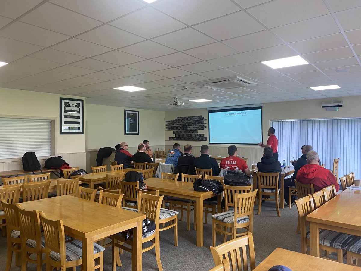 timpoole959's tweet photo. And we are off WRU Level 2 Course at @NantgaredigRFC - 12 coaches wanting to up-skill for the betterment of their clubs! @aledparry #wru_community #challengethinking #rugbyknowledge
#coachingstyles https://t.co/qnL8QBe6s2