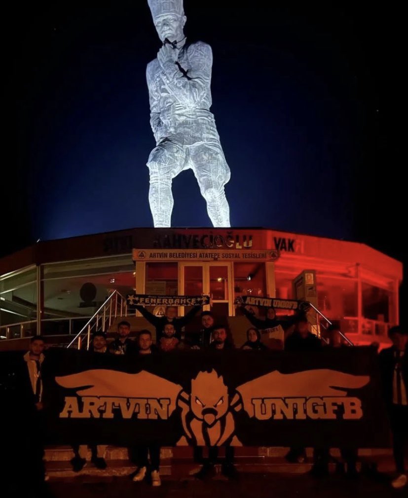 ArtvinUNIGFB's tweet photo. SONSUZA DEK CUMHURİYET!
Ulu önderimiz Mustafa Kemal Atatürk’ün ilan ettiği Cumhuriyetimizin 100. yılı kutlu olsun!
ATATÜRK’ÜN İZİNDE FENERBAHÇE’NİN PEŞİNDE!

#UNIGFB
#29EKİM
#ARTVİNCORUHUNIGFB https://t.co/DeQ91qrT0m