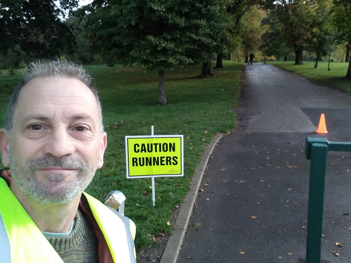 Broken_punk1005's tweet image. Doing my bit for the juniors this morning #marshalling #SuttonLawn #JuniorParkrun