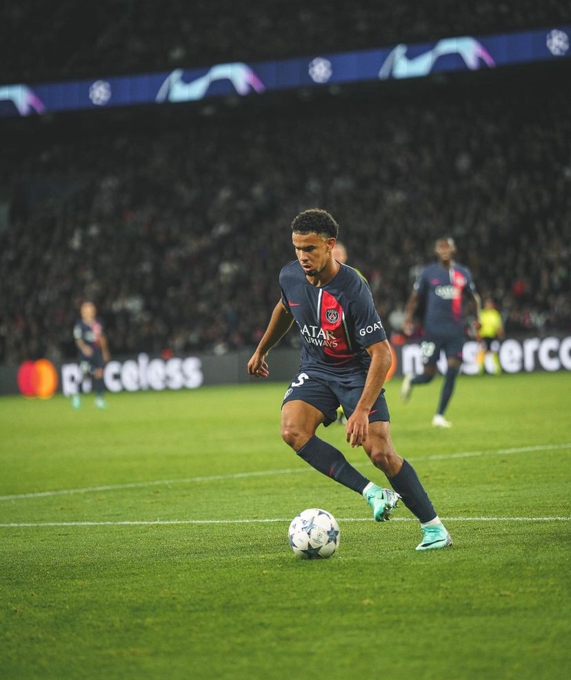 MediaParisien's tweet photo. 👀 Aurélien Tchouaméni forfait entre 6 et 8 semaines…

🌟 Et si c’était enfin son heure avec l’Équipe de France A !? https://t.co/IAJ4e2GzRI