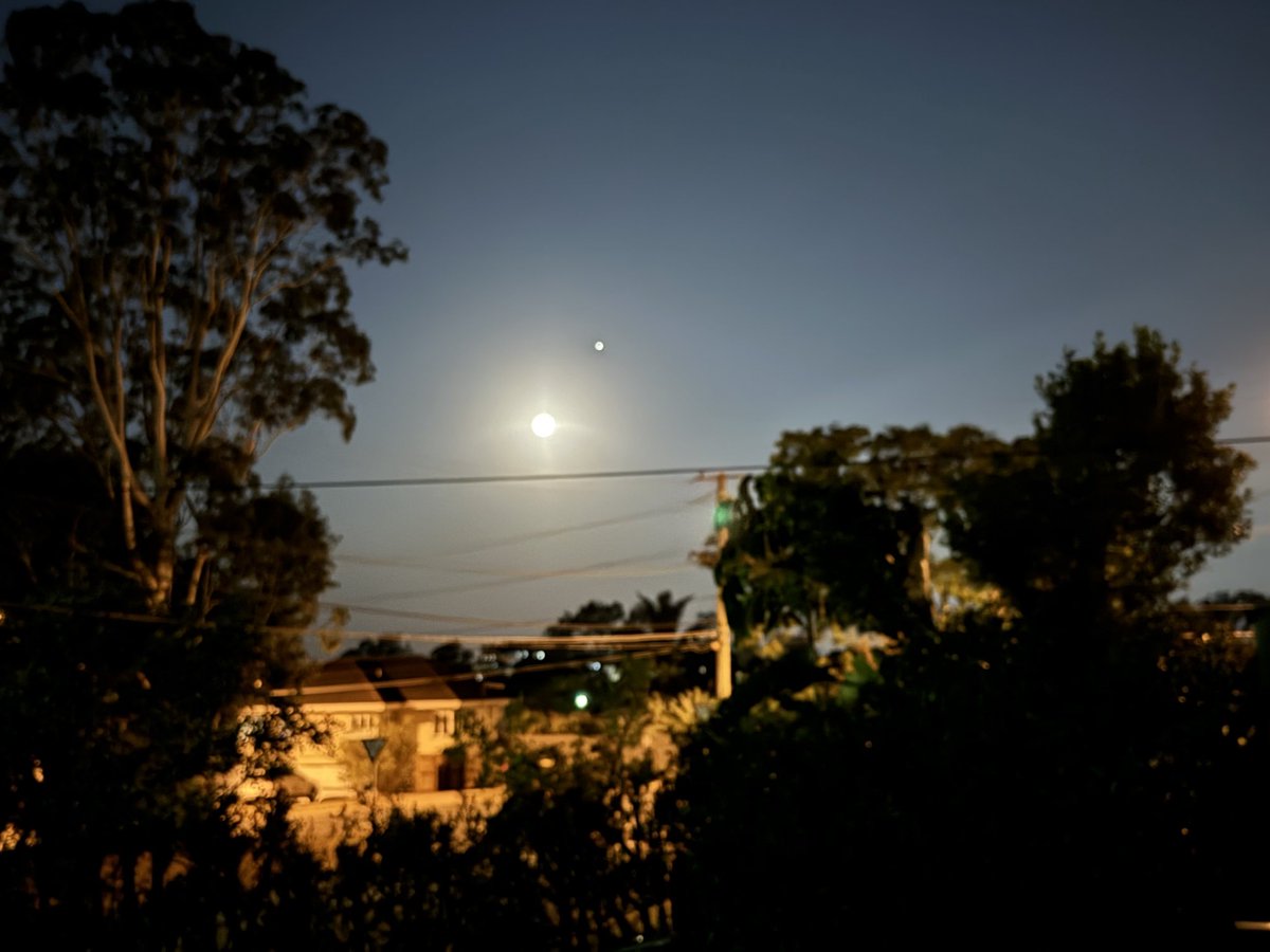 seanpryor's tweet photo. The moon and Jupiter on display https://t.co/Z7hF2ImmiK