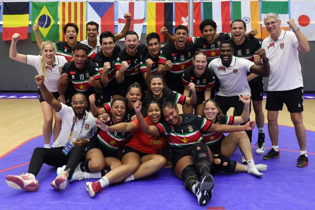 KeesSlot's tweet photo. Suriname verpletterd Duitsland met korfbal  met 26-10 en is 5e van de wereld. Wat een tol prestatie! #wkkorfbal #surinamekorfbal #ikfkorfbal #taipeikorfbal 
#witblauw #korfbalwitblauw #Suriname https://t.co/MDBUPxVeSW