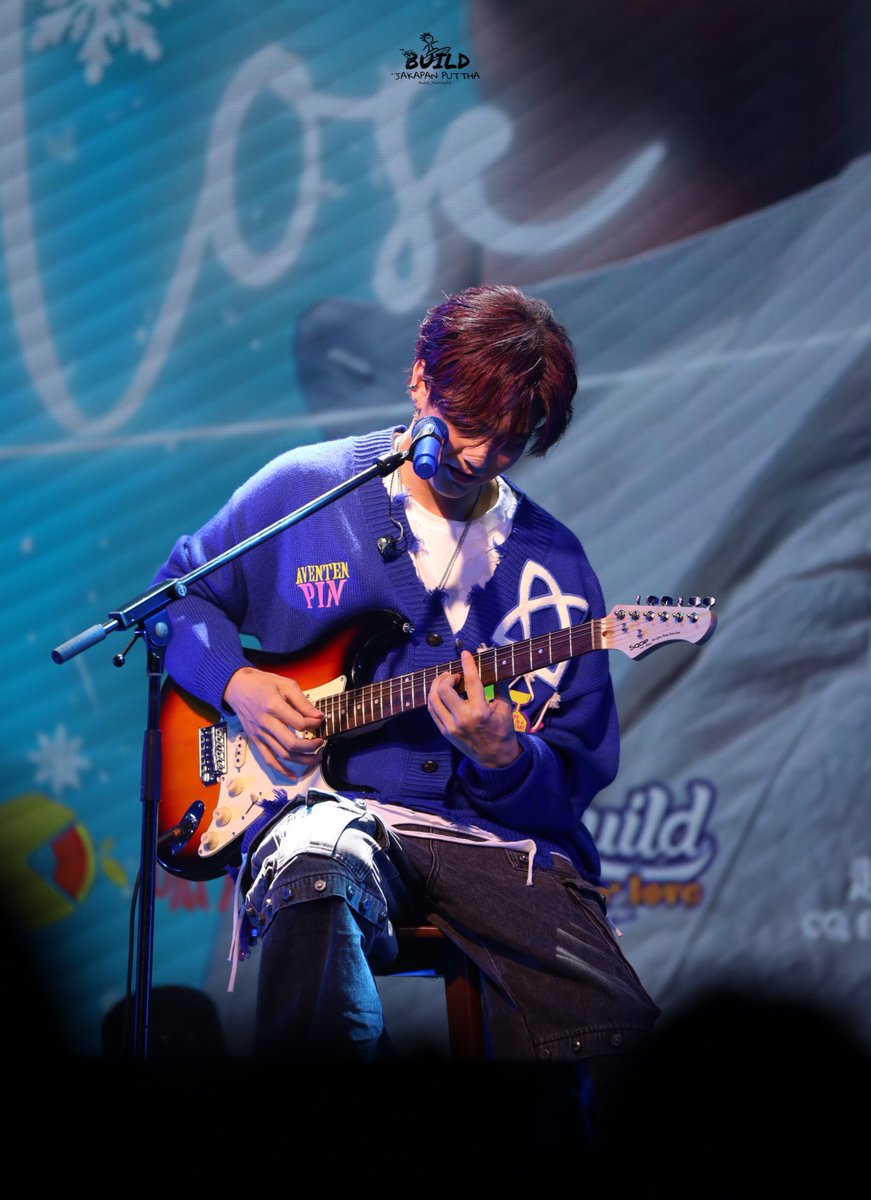 🎸 เท่สุบๆไปเลยค้าบบบบบ 💙😎

#FanMeetingJinjianchenginHongKong
#BuildJakapan <a href="/JakeB4rever/">BIU.</a> 
#Beyourluve