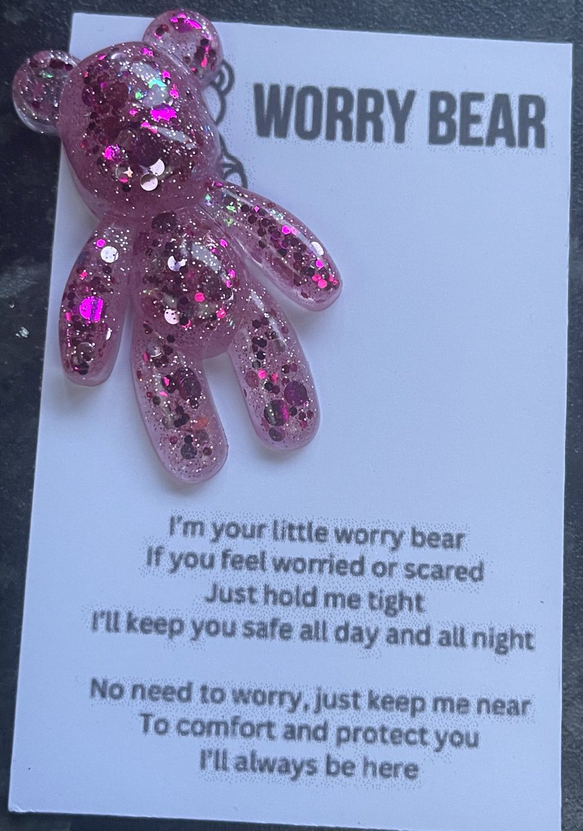 Sarahbrentley2's tweet photo. How cute are these little guys๐ฅฐ now to load to Etsy shop๐#worrybear #resincreations #sundaysortout #SmallBusiness https://t.co/gg5rtkRm9e