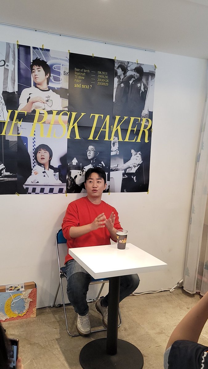 오늘 뵙게 되어서 너무 좋았습니다 
낯을 좀 가려서  인사를 많이 못 드렸습니다 굿즈 나눔해주셔서 너무 감사했습니다~!!!!이틀동안 너무 행복했습니다!!!