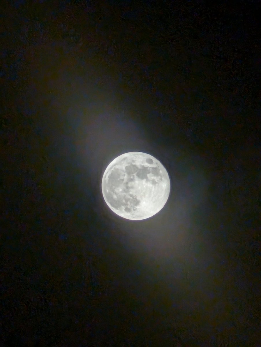rpec09's tweet photo. #FullMoon tonight #Pixel8Pro #TeamPixel https://t.co/XZSGKm6pp0