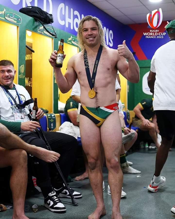 RealSkopa's tweet photo. Slay queen sa rona 🇿🇦🇿🇦🇿🇦🇿🇦🇿🇦
#Springboks
#RugbyWorldCup2023 https://t.co/r2VmxskpIj