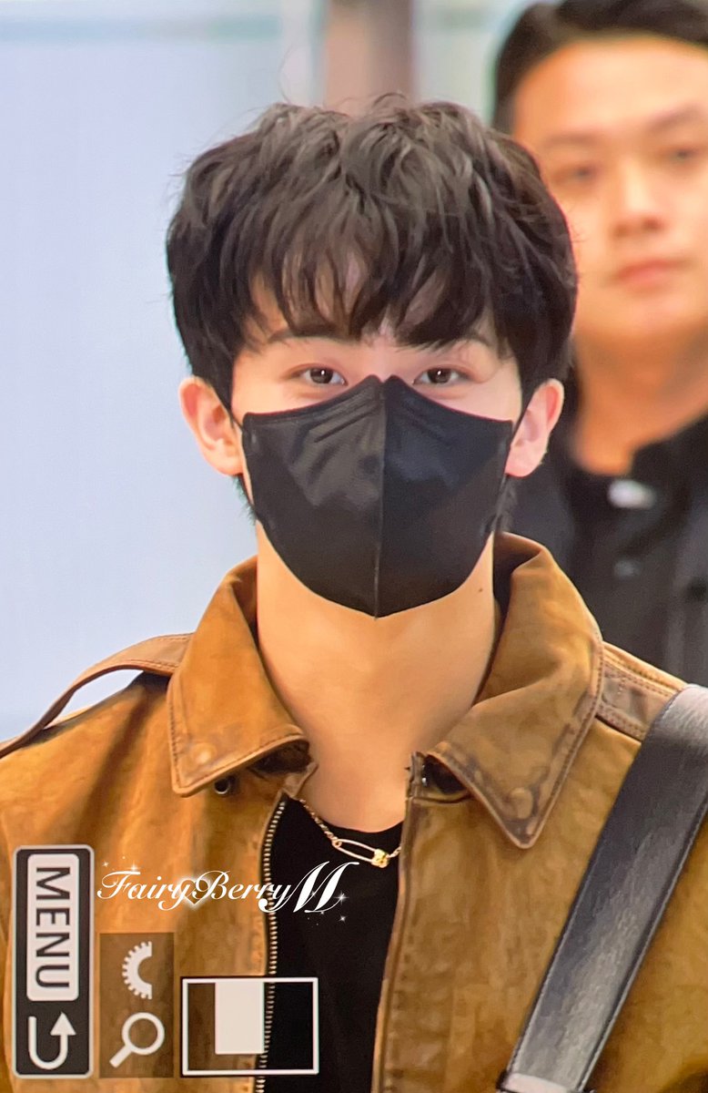 231029 GMP도착

#마크 #MARK #MARKLEE #NCT #NCTDREAM #NCT127 #마버블 #마크버블