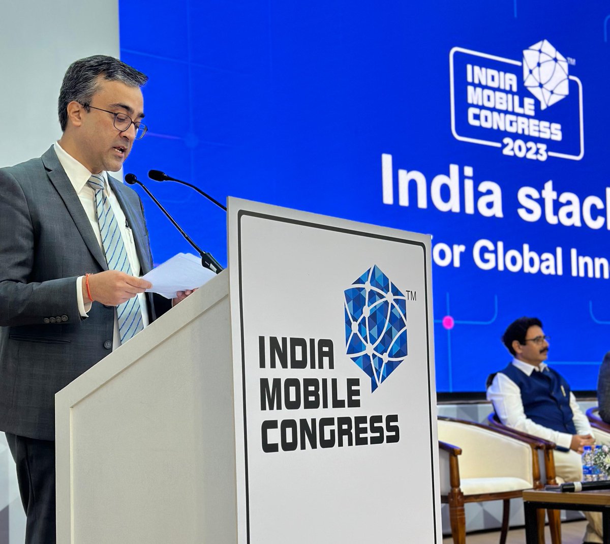 KPMGIndia's tweet photo. #IMC2023 | The world is watching #IndiaStack as a model for inclusive #innovation, setting a new standard for the global #tech community: @mbhasin30, @KPMGIndia moderating a panel on 'India stack : a path for global innovation' at @exploreIMC | #KPMGAtIMC #GlobalInnovation https://t.co/310E4d3qeI