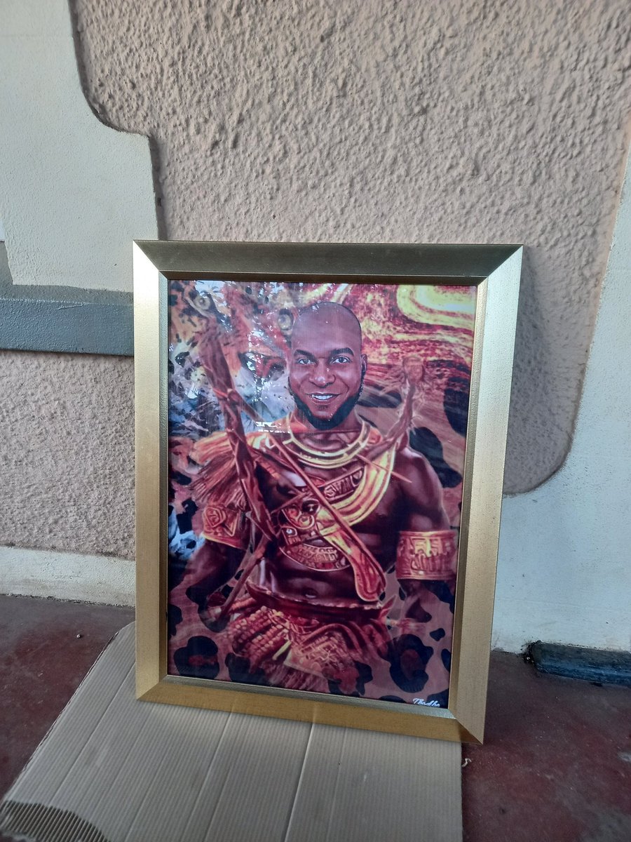 TshepoBio's tweet photo. Let's make u a beautiful potrait..... https://t.co/E5lUBlqYc0
