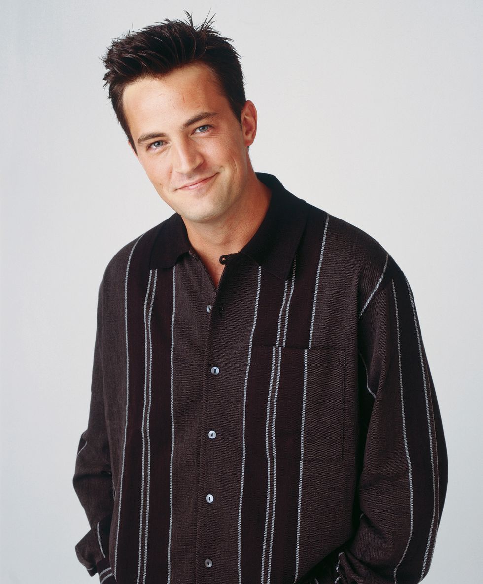 😢 Recordando a Matthew Perry: El eterno Chandler de 'Friends' quien hoy a muerto a la edad de 54 años. 
generacionfenix.com/muere-matthew-…
#MatthewPerry #ChandlerBing #Friends #Legado #IconoTelevisivo