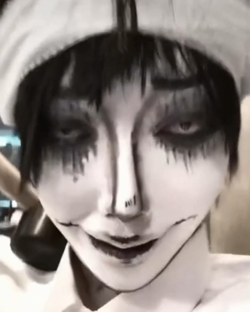 _AchiSan_'s tweet photo. 🔨 🕯️
#junjiito #souichitsujii #tomie #souichicosplay #cosplay #halloween #horror #manga #cosplay https://t.co/PwTFUmSkz4