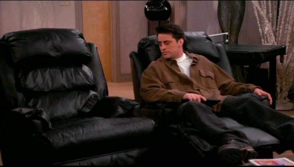 TheMangeshKhot's tweet photo. Friends.
#RandomHeart

#ChandlerBing https://t.co/I5I2kSuDoH