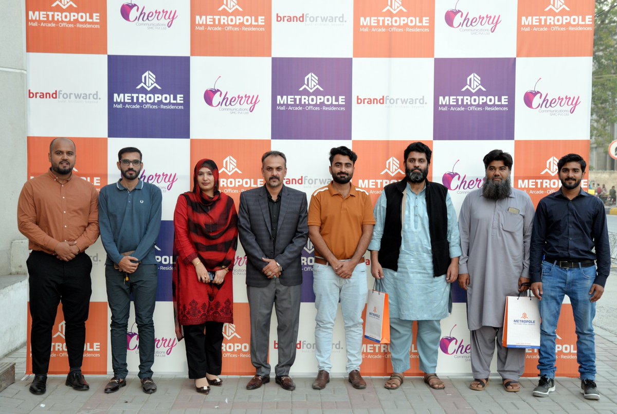 MetroPolepk's tweet photo. The moments from our Open House continue to resonate with the spirit of innovation, opportunity, and luxury. 

#MetropoleRawalpindi #MetropoleMall #MetropoleResidences #MetropoleArcade #MetropoleOffices #MetropoleOpenHouse #Metropole #OpenHouse #ExperienceMetropole https://t.co/p3eL4ShqZV