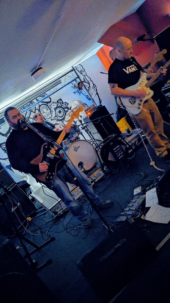 EmptyShop's tweet photo. A lovely send off for @RockingHorseRR as they prepare to move into their new place in #Coxhoe (which is class, btw)
It was a bit emotional as they're one of the last from an era of grassroots culture in #DurhamCity
Lots of good memories and looking forward to the next chapter https://t.co/PW7KRTwm42