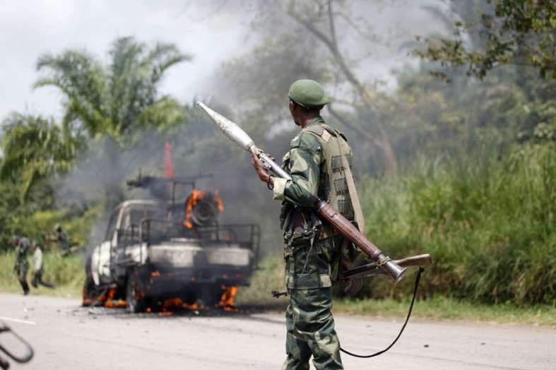 Dans la République démocratique du Congo, la guerre tue en silence... La République démocratique du Congo est le deuxième plus grand pays d'Afrique. Ses habitants, c'est 102 262 808 selon le classement mondial des états par population. C'est l'un des pays d'Afrique sinon le