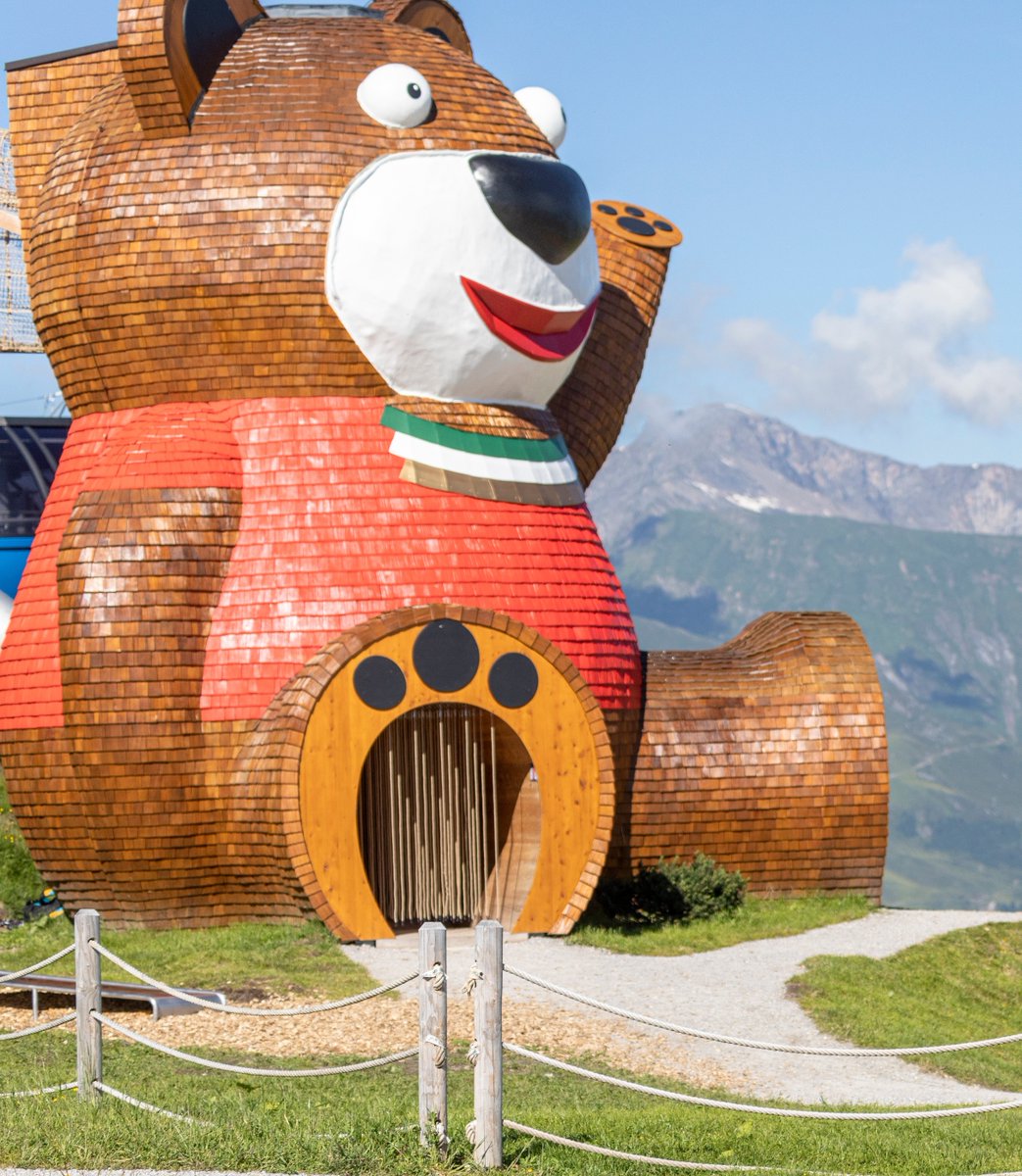 TuxFinkenberg's tweet photo. 𝐏𝐞𝐧𝐤𝐞𝐧 𝐏𝐞𝐩𝐢 🐻 verabschiedet sich in die Herbstpause und freut sich schon auf ein Wiedersehen am Penkenjoch - ab 02. Dezember 2023 geht's wieder los! ⛷️❄️⁠
#tuxfinkenberg #lovetux #stammgast https://t.co/Z9fkuQrSO8