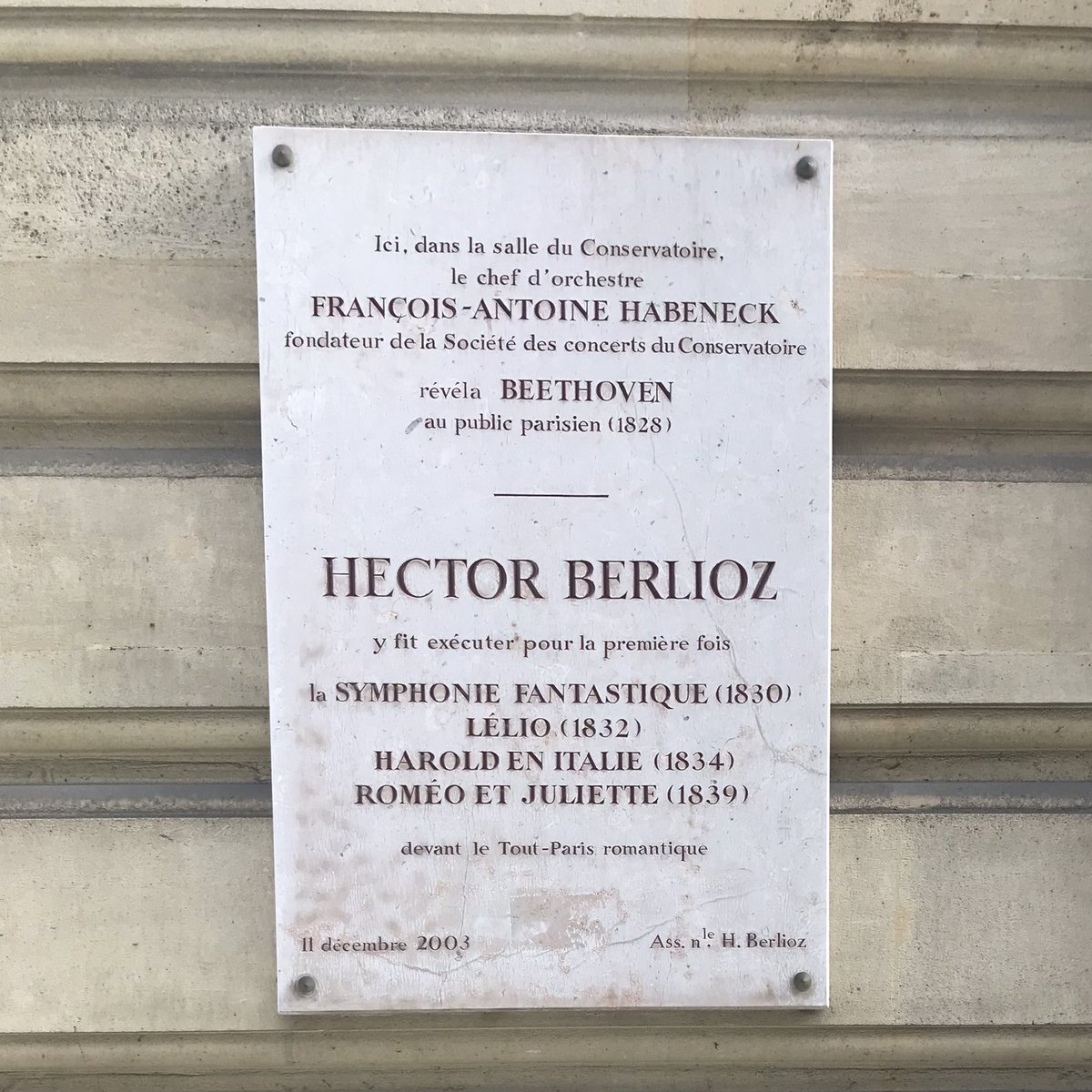levoleurdesable's tweet photo. Aujourd’hui c’est la finale du concours Nadia et Lili Boulanger. Il se tient dans la Salle du Conservatoire au beau décor pompéien qui a vu (entres autres) la création de La Symphonie Fantastique. https://t.co/5LcQN6pGfn