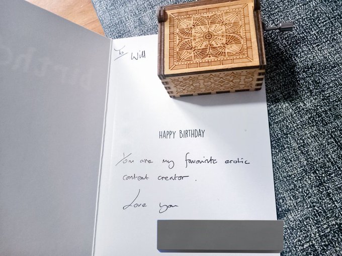 My brother is a very funny man 😑 https://t.co/KNtK1DIzOy