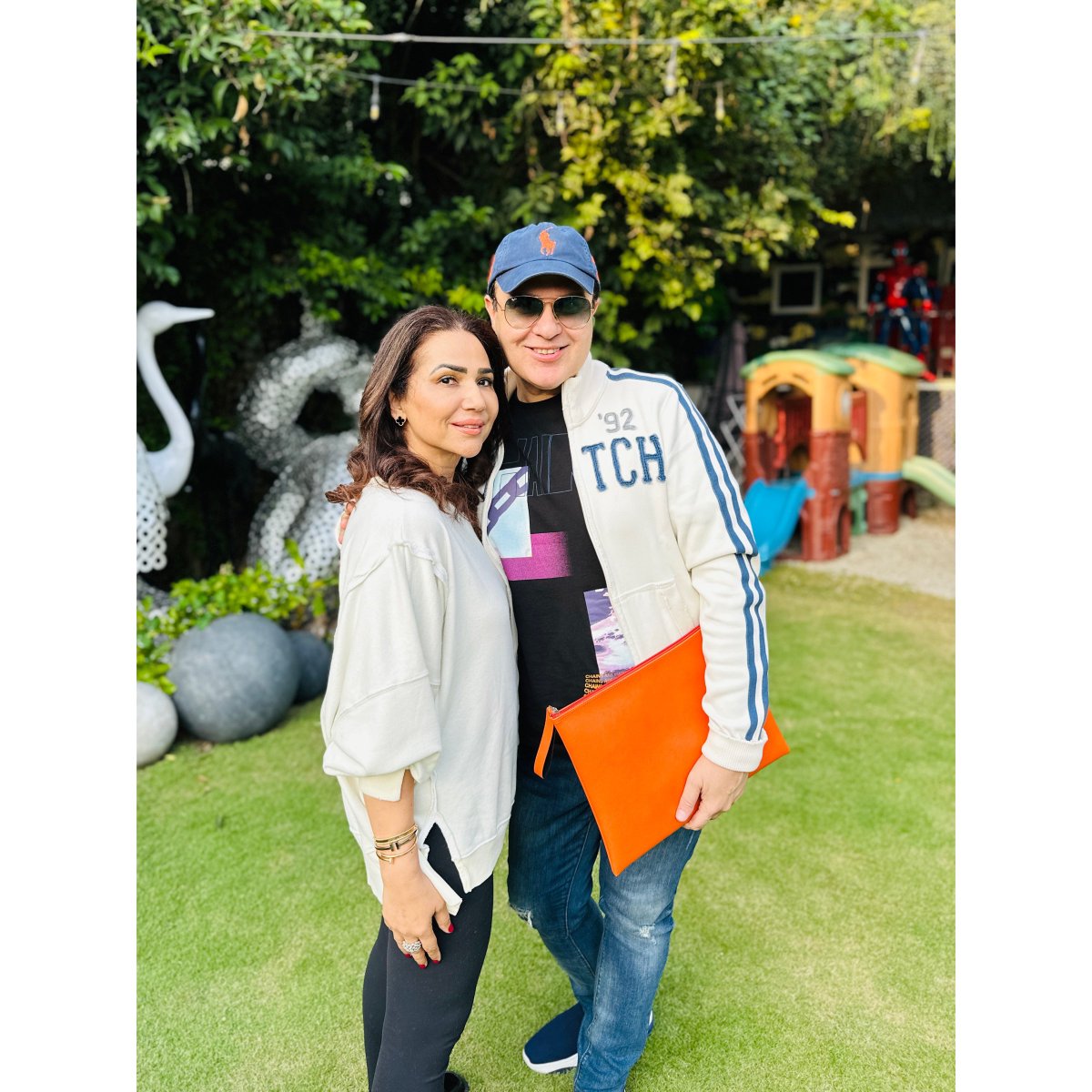 rezzalyshah's tweet photo. Had a wonderful time at Nighat Apa’s Sun Downer Garden Tea. #isloo #friendslikefamily #love #isloodiaries #buddies #teapartytime https://t.co/TvvEy2nJ8d