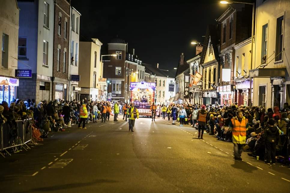 Bridgwater Carnival tweet media