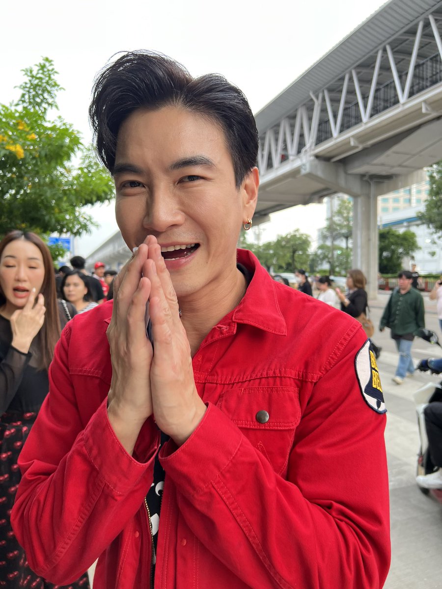 japan_ploy's tweet photo. พี่มาวินมาดูน้องแบมแล้วววว😍

#BamBamAREA52inBKKDAY2 https://t.co/y7TnRfNXns