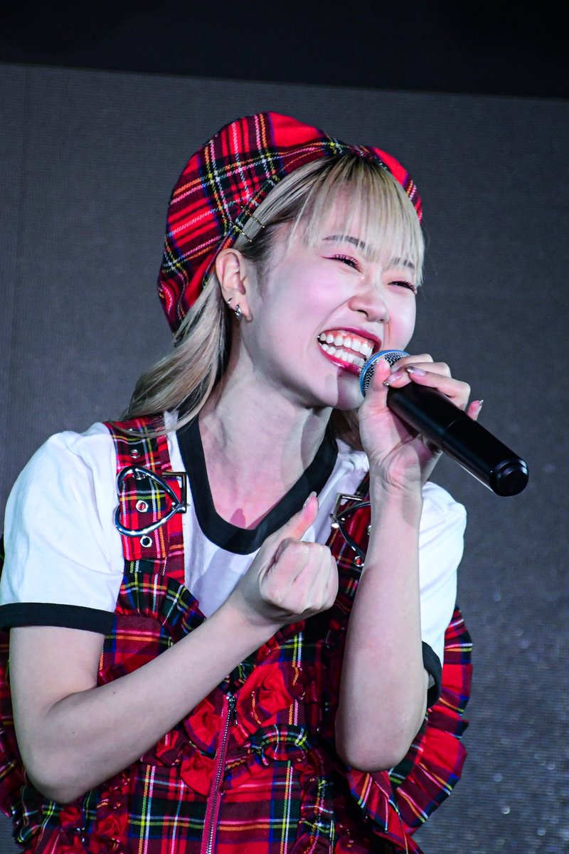 minmi1350's tweet photo. 2023.10.28
emiu活動休止前LASTライブ
プロのアイドルとしてのかっこいい表情と素晴らしすぎるぐらいの笑顔!
#emiu https://t.co/w1CjMHHIin