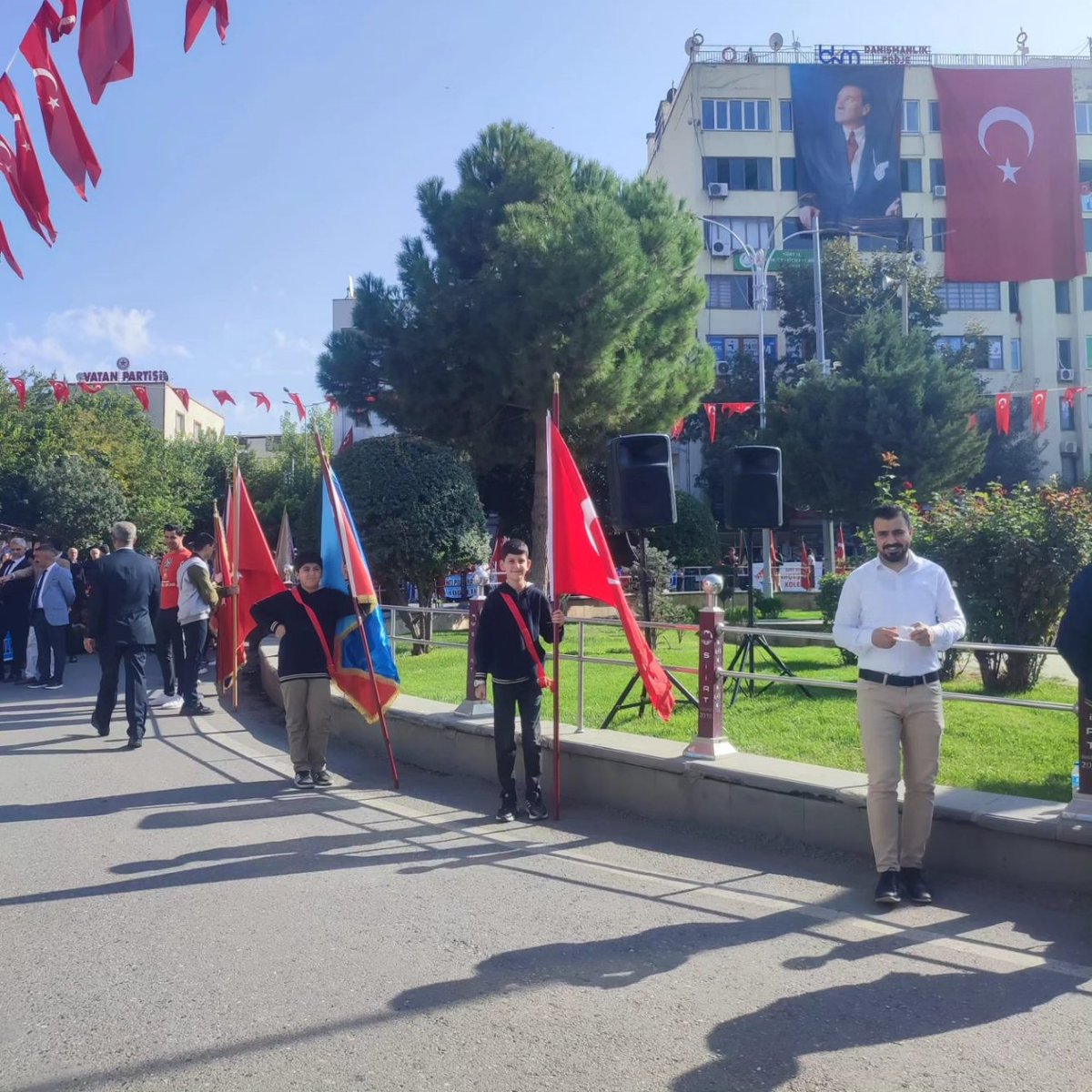 Cumhuriyetimizin 💯. Yılı Kutlu Olsun..