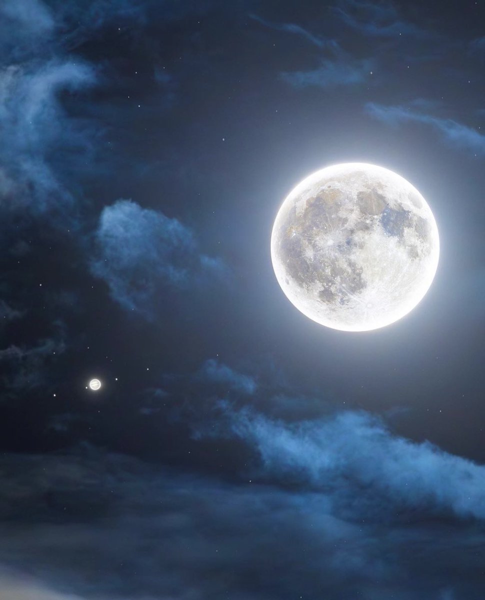 Hunter Moon of October 2023.