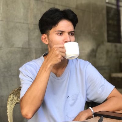 dhlsmdll tweet media