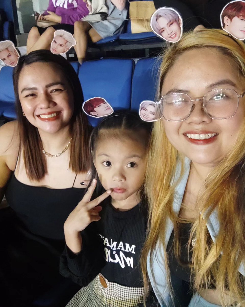captainrosyy's tweet photo. What a night!!
super worth it niyo isupport!!

#SB19ONEZONE #SB19AnniversaryFanmeet 
#SB19 https://t.co/xUGkkxTVut