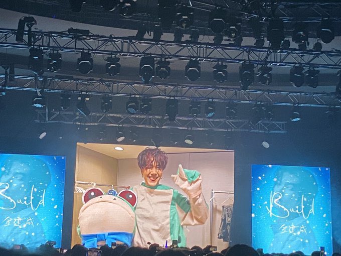 Biến hìnhhhhh 🐸➡️🐷

#FanMeetingJinjianchenginHongKong
<a href="/JakeB4rever/">BIU.</a> #BuildJakapan
#Beyourluve