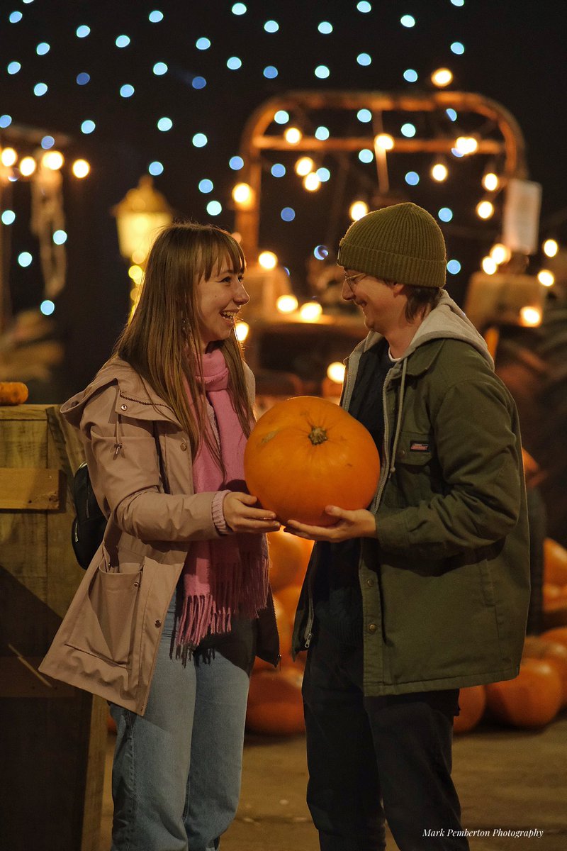 MarkPem28587357's tweet image. Some Halloween fun with the family @BarnBerryfields yesterday @visit_coventry @VisitEngland