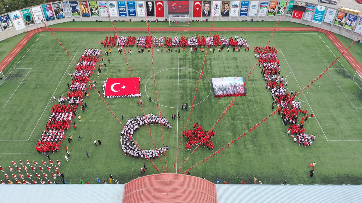 Cumhuriyetimizin 100'üncü yıl kutlamaları birbirinden farklı etkinliklerle başladı.

Birlik ve beraberlik içerisinde nice yüzyılları birlikte kutlamak dileğiyle, 29 Ekim Cumhuriyet Bayramımız kutlu olsun! 🇹🇷

📍Mahmutbey Stadyumu