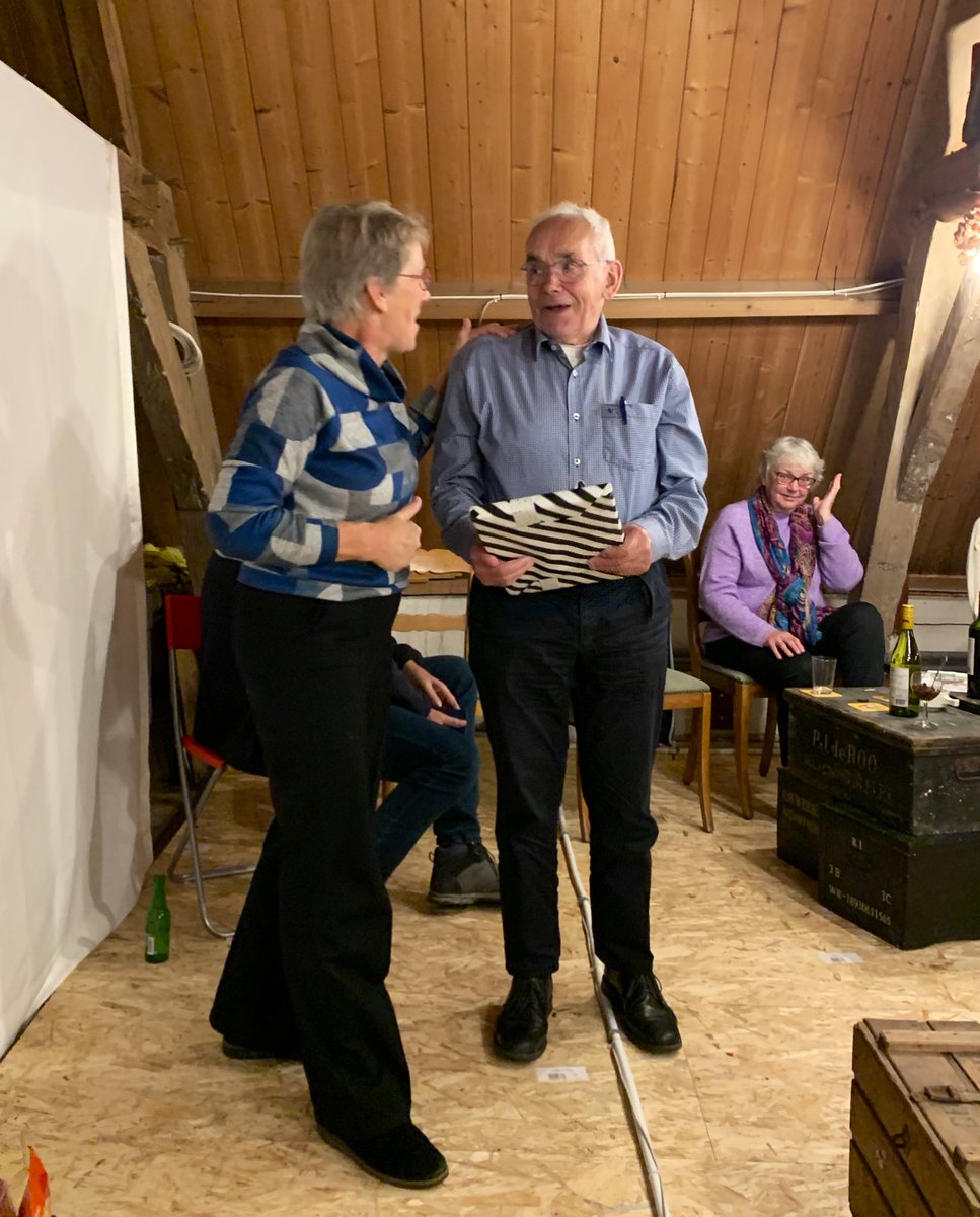 Gefeliciteerd Koos Voets! Tijdens de jaarlijkse vrijwilligersavond v.d. Historische Kring Nieuwpoort, Stadsboerderij Vredebest en <a href="/MuseumN_poort/">Museum Nieuwpoort</a> ben jij uitgeroepen tot ‘vrijwilliger 2023’ . Voor ons ben je een suppoost waar we nooit tevergeefs een beroep op doen. Dank!