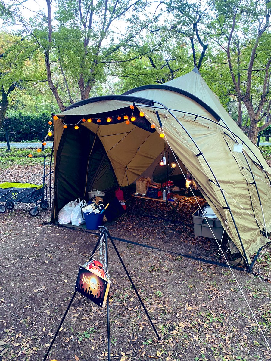 makotto_camp's tweet photo. 娘のキャンプデビュー！！

心配性のせいで車はパンパン。
やっぱり親子なのか娘２人とも
カバン３つずつ。。

初張り…ピン張りできひんかったけど
まあ次頑張ろ😀

そして、これがワタシの
ヨギボースタイル✨

帰りにショーンと楽しめてよかった🙆🏻‍♂️

また行こ〜

#ゼインアーツ
#ひつじのショーン https://t.co/6O965XSkkt