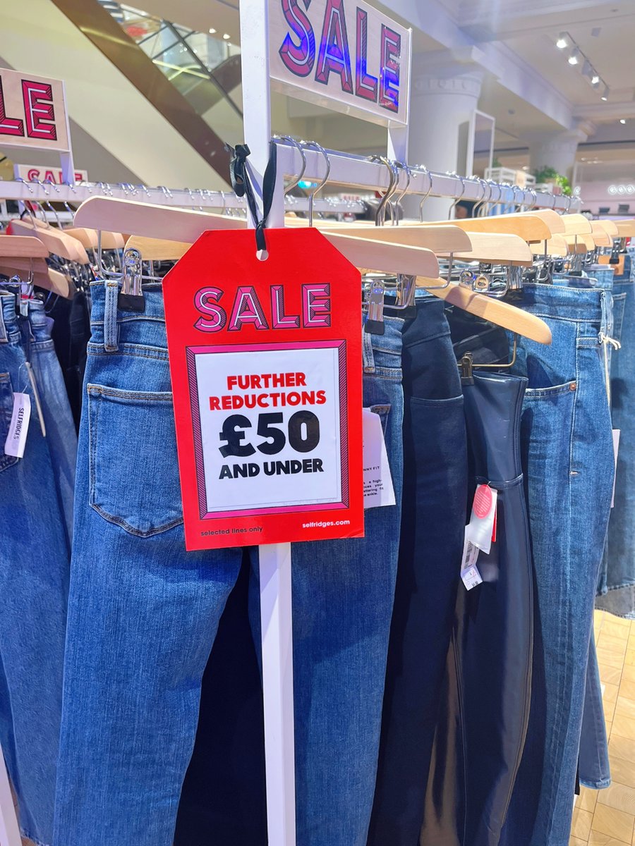 Weekend shopping, the weather is getting cold, so I need warm clothes to stay warm🧥🧥