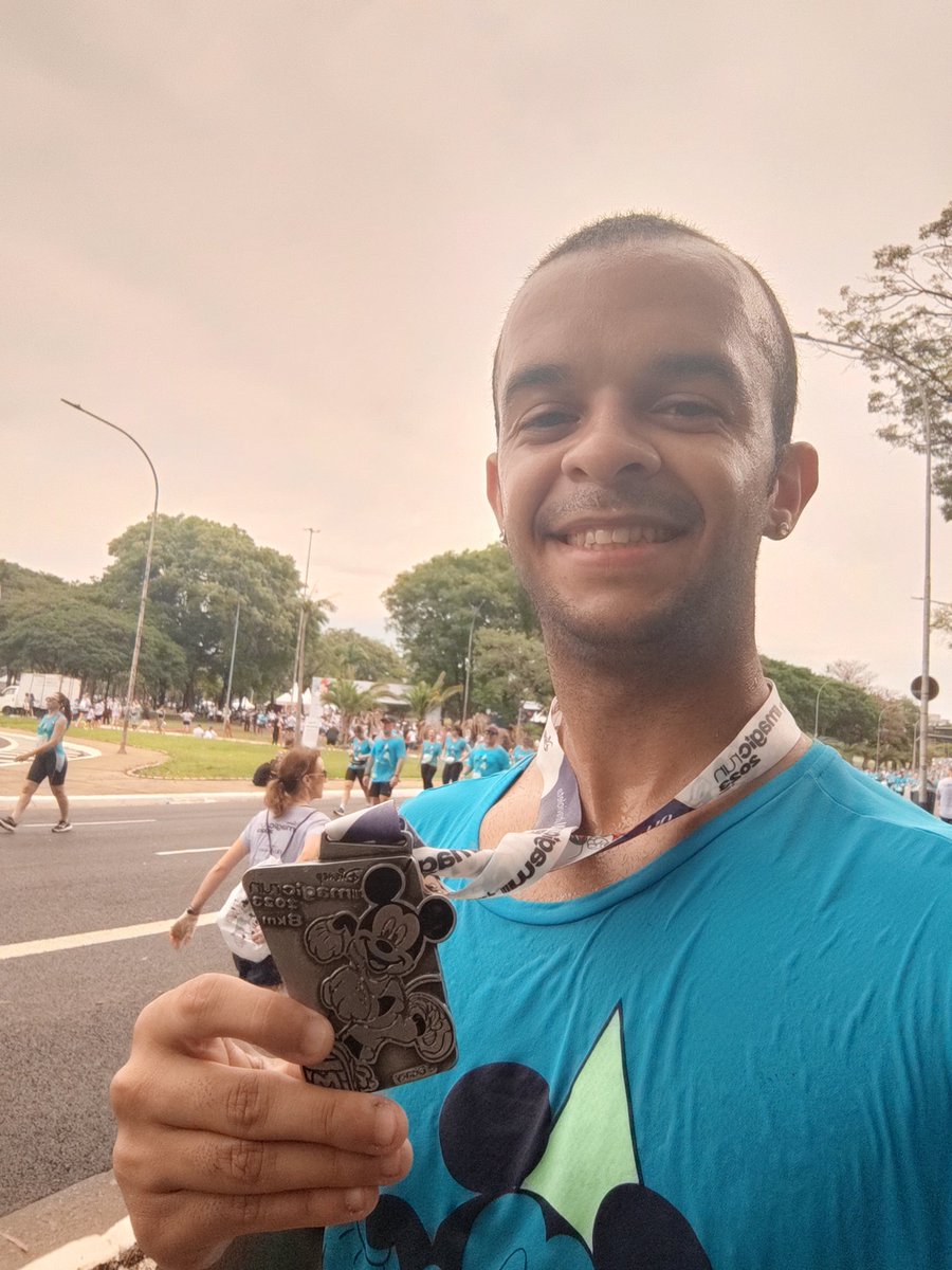 alexfelipi's tweet photo. 8km de leves, foi brabo #magicrun https://t.co/lOFpY0qDpe
