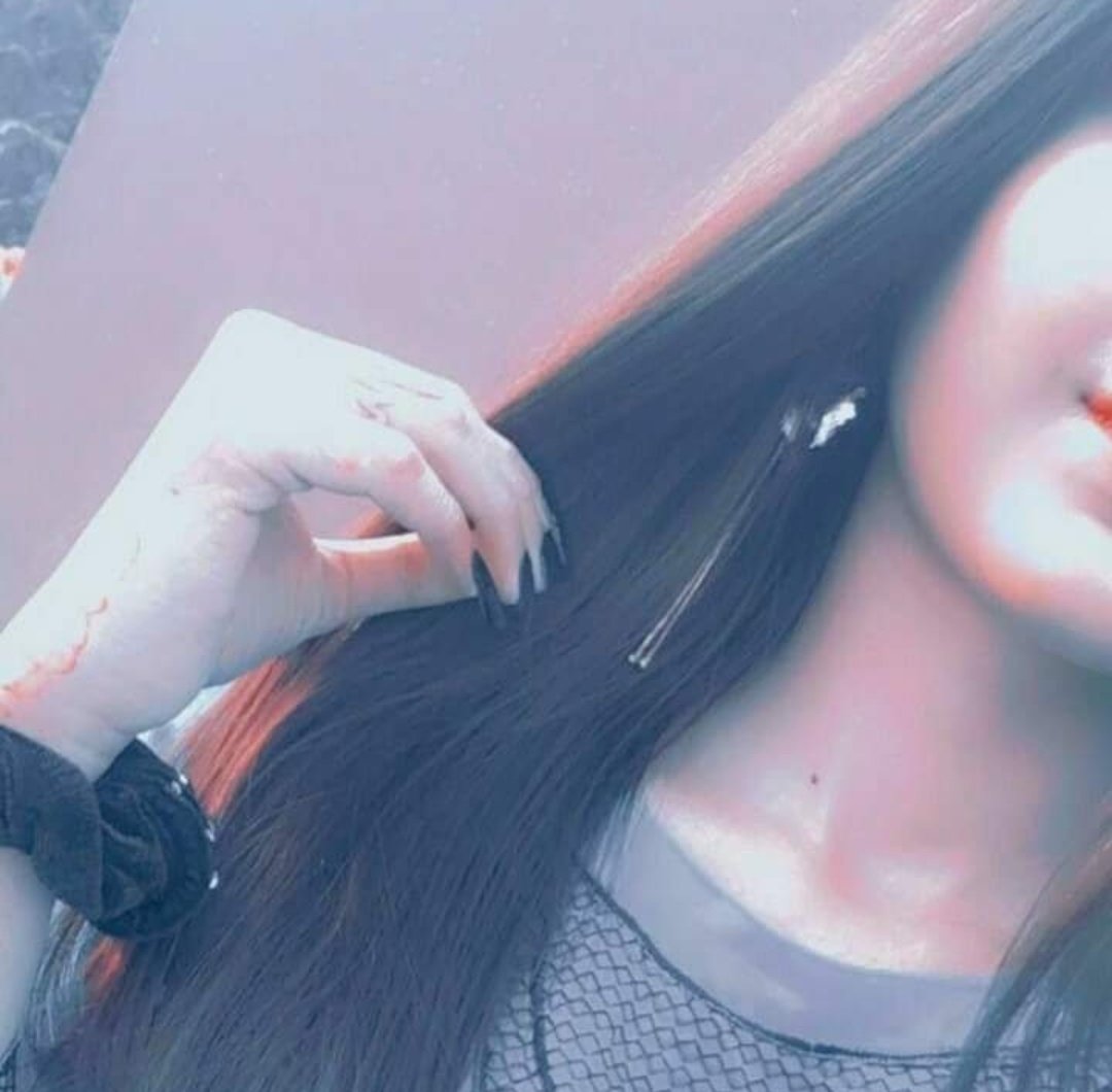 جن کا کوئی نہیں ہوتا 🤧

ان کی دھڑا دھڑ پوسٹیں ہوتی ہیں 😅

آ مینوں ویکھ لو 😜🙈