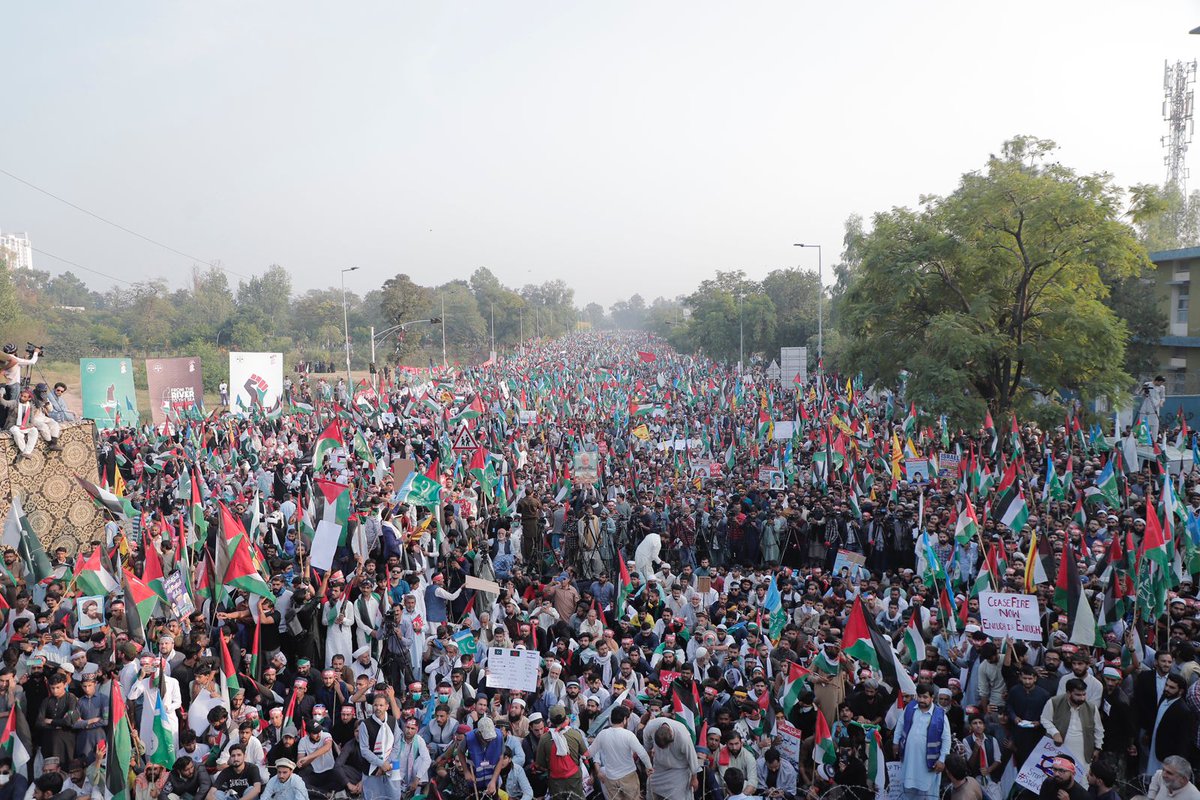 JIPOfficial's tweet photo. اسلام آباد کی تاریخ کا سب سے بڑا غزہ مارچ
#PakistanGazaMarch https://t.co/mKRzXsMHSD