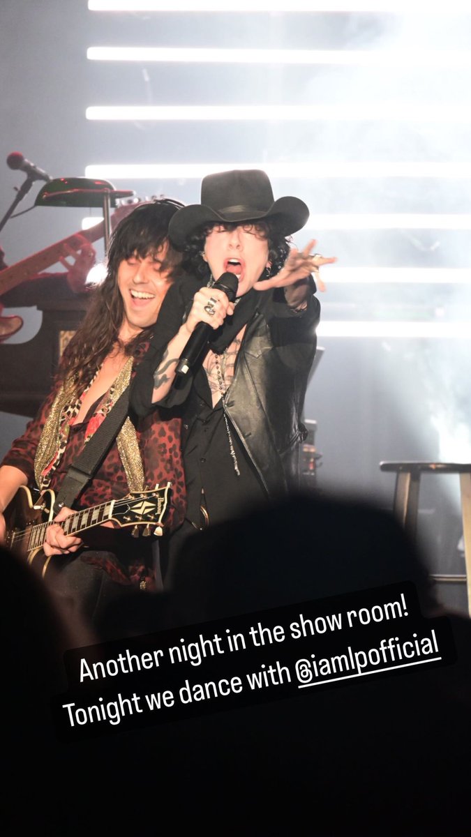 sylvie_lengjel's tweet photo. LP w/ @andrewberkeleymartin at @harrahstahoe in Stateline, NV 🇺🇸
10/28/23
•
@iamlp🌺🤠🖤
•
#iamlp #iamlpofficial #lp #lphackedcanada #lpcanada #northamericantour2023 #lptour2024 #newmusic #lovelines https://t.co/h2Qy0vKeE4