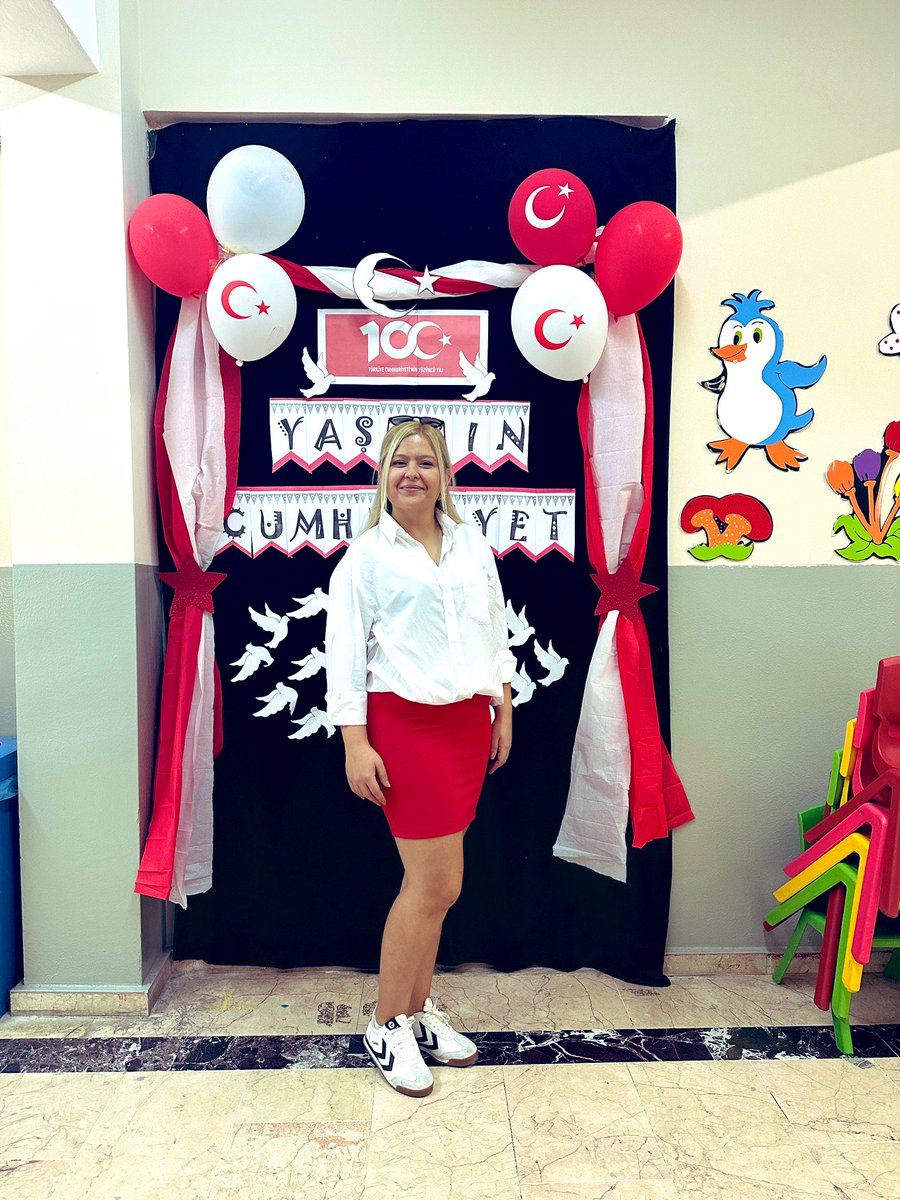 Mevsim26's tweet image. En büyük eserini gururla anlatacağım nice yıllara 🎊🎈 #100YAŞINDA