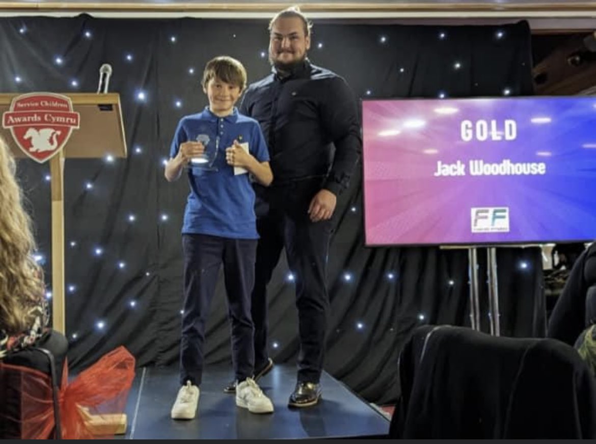 Jackgwyn8runner's tweet photo. Hard work determination brings results ๐ด๓ ง๓ ข๓ ท๓ ฌ๓ ณ๓ ฟ @AwardsVeterans @SSCECymru @LittleTroopers_ #servicechildrenawards #contributiontosport #communityaward @WelshAthletics . Well done onwards and upwards #trainhard #rewardsfollow @BritAthletics @BritishArmy @ForcesFitness @Proud_Sappers https://t.co/DyoBWXsr35