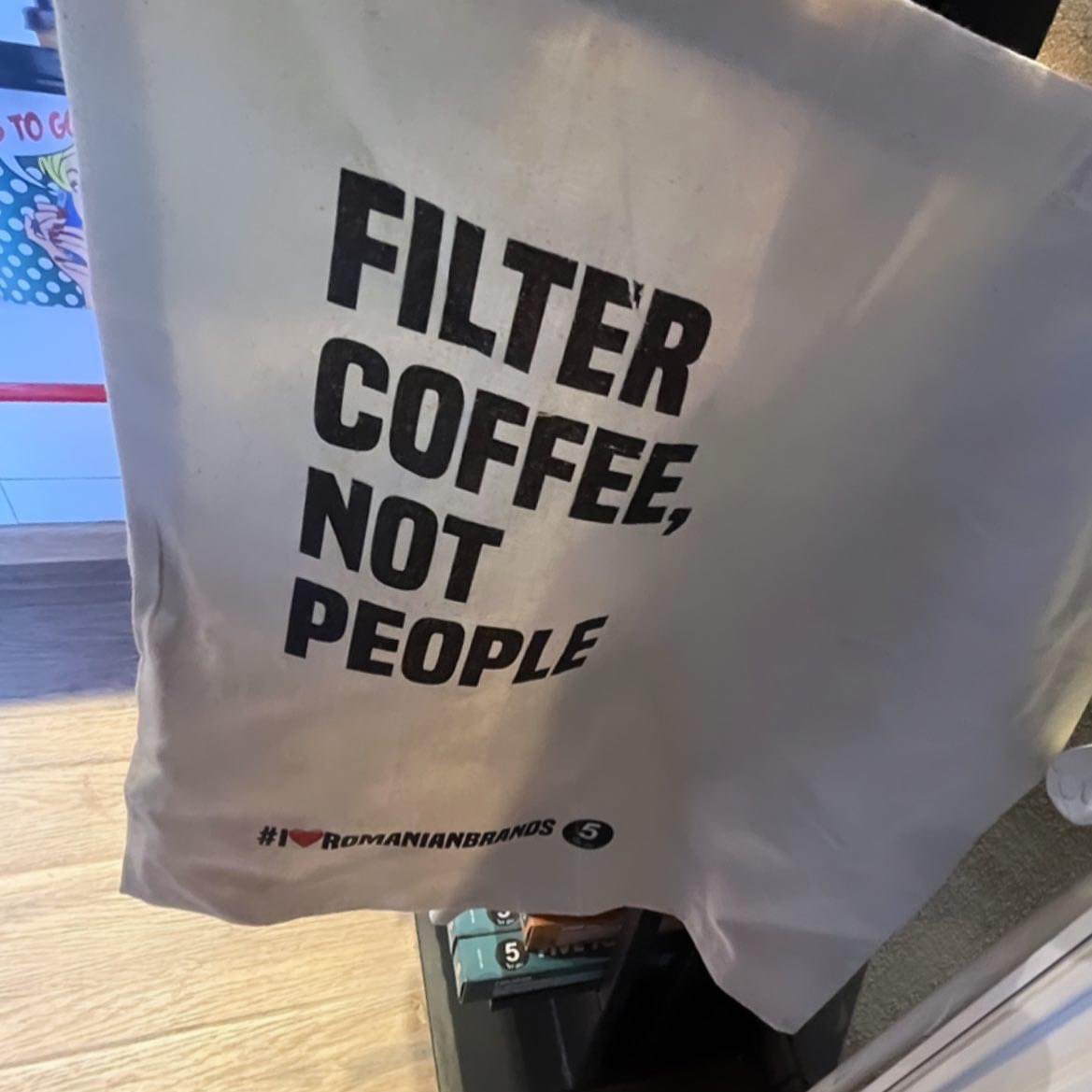 LAURA DRIHA tweet media