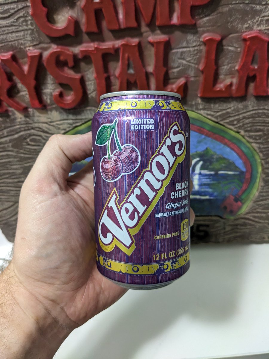 RyHoMagnifico's tweet photo. Did a little moon-gazing last night. With a cold pop. #WellHelloBuddy @Old_Time_Hawkey https://t.co/mVCS0xIUxp