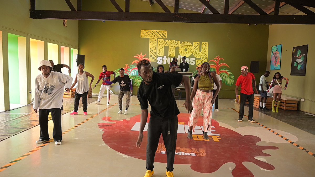 trroystudios's tweet photo. HipHop masterclass went like this👌🏾
#TrroyDanceOff https://t.co/JBCwonnD29