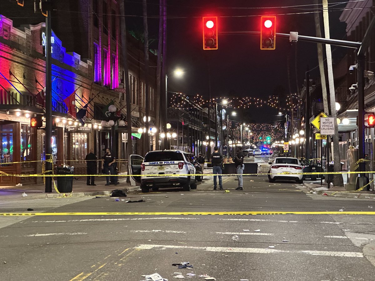 angie_angers's tweet photo. My heart hurts this morning 💔 

As the bars were closing, a fight broke out between two groups on the busy stretch of 7th Ave in Ybor. Shots were fired and 2 people were killed while 18 more were injured. Many were innocent bystanders in Halloween costumes ⁦@BN9⁩ https://t.co/CAliEhgndP