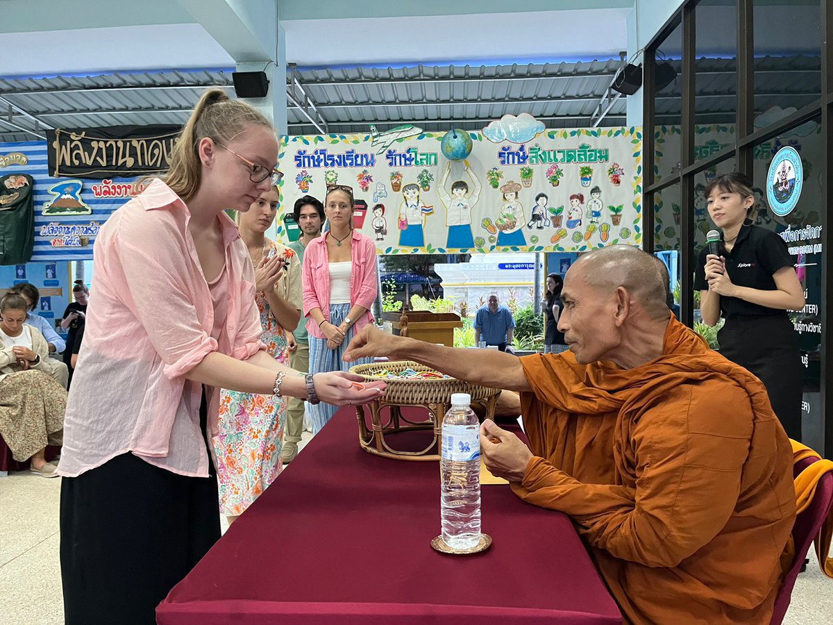 WbMiss's tweet photo. So I've been in the gorgeous Thailand for just over a month now! Such a beautiful country inside and out and I can easily say I have fallen in love! Was observing last week but begin teaching tomorrow, so exciting! https://t.co/61JtzA429H