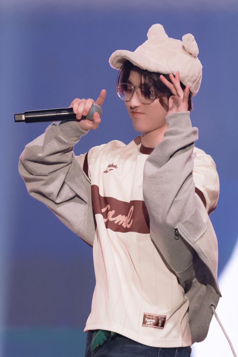 daily han (@dailydosehanji) on Twitter photo 